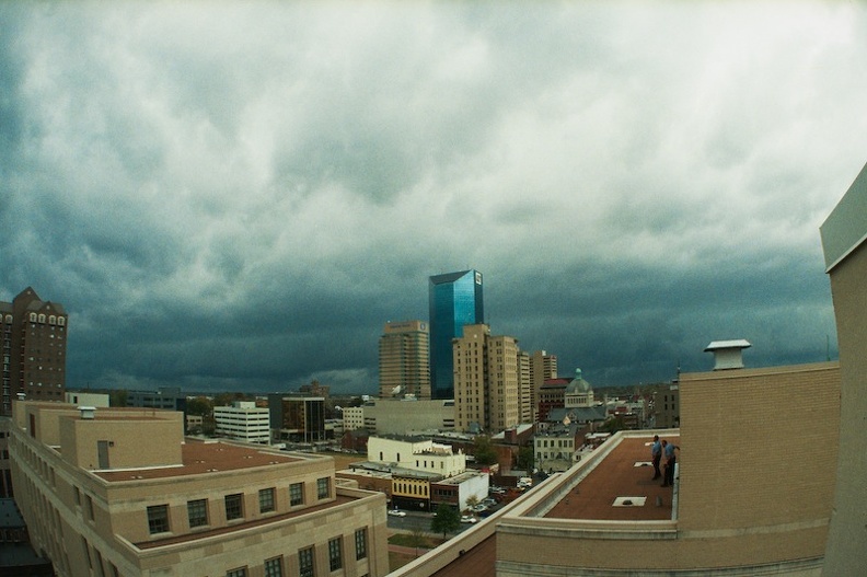 Storm approaches Lexington 1.jpg